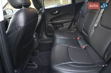 Внедорожник / Кроссовер Jeep Compass 2018 в 