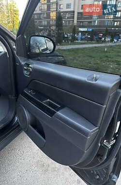 Внедорожник / Кроссовер Jeep Compass 2011 в 