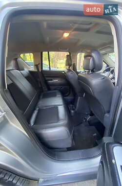 Внедорожник / Кроссовер Jeep Compass 2014 в 