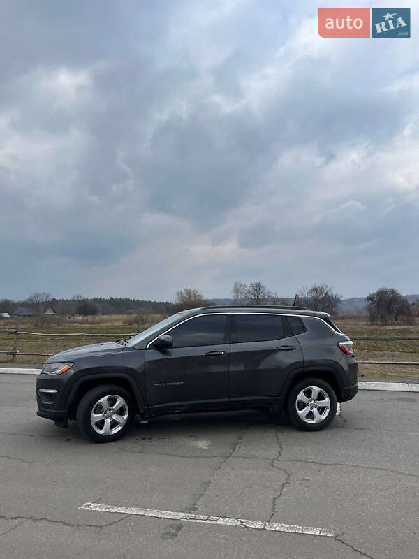 Внедорожник / Кроссовер Jeep Compass 2017 в Ромнах