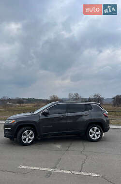 Внедорожник / Кроссовер Jeep Compass 2017 в 