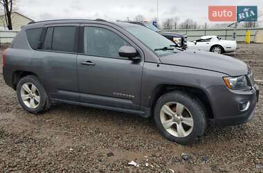 Позашляховик / Кросовер Jeep Compass 2015 в 