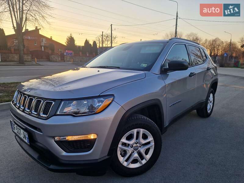 Внедорожник / Кроссовер Jeep Compass 2021 в 