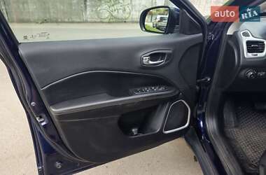 Позашляховик / Кросовер Jeep Compass 2018 в 