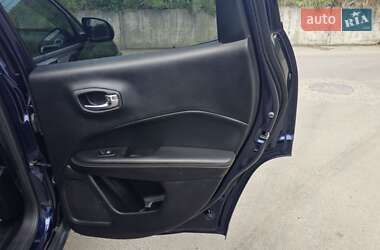 Позашляховик / Кросовер Jeep Compass 2018 в 