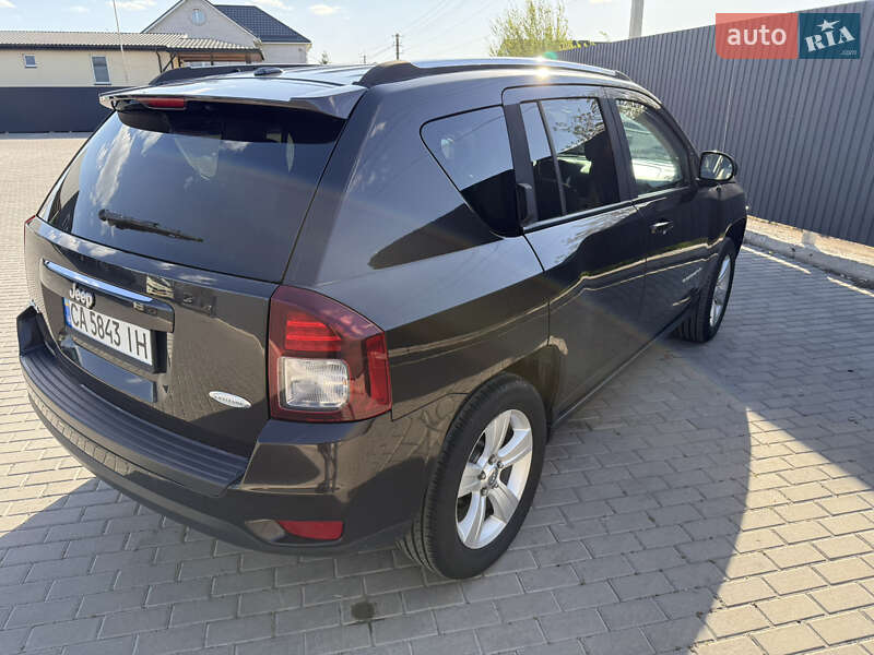 Внедорожник / Кроссовер Jeep Compass 2014 в Черкассах