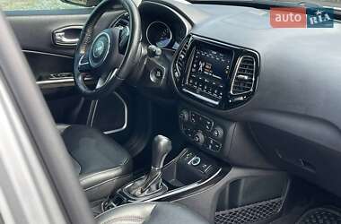 Позашляховик / Кросовер Jeep Compass 2018 в 