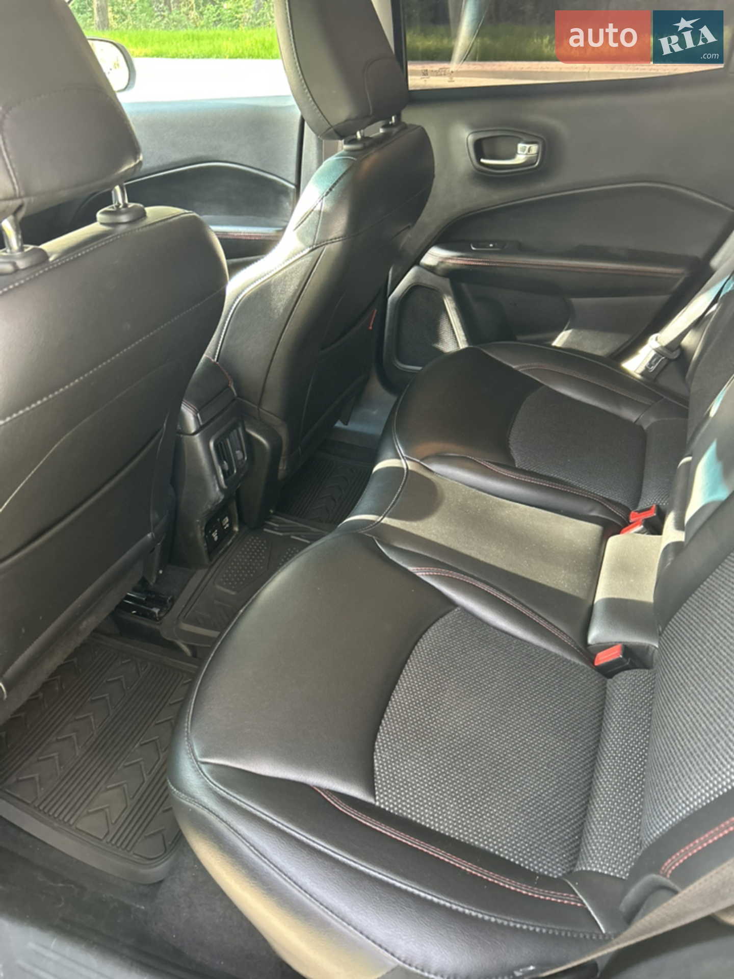 2019 Jeep Compass - мініатюра 12