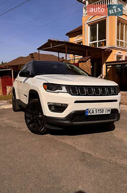 Внедорожник / Кроссовер Jeep Compass 2019 в Киеве