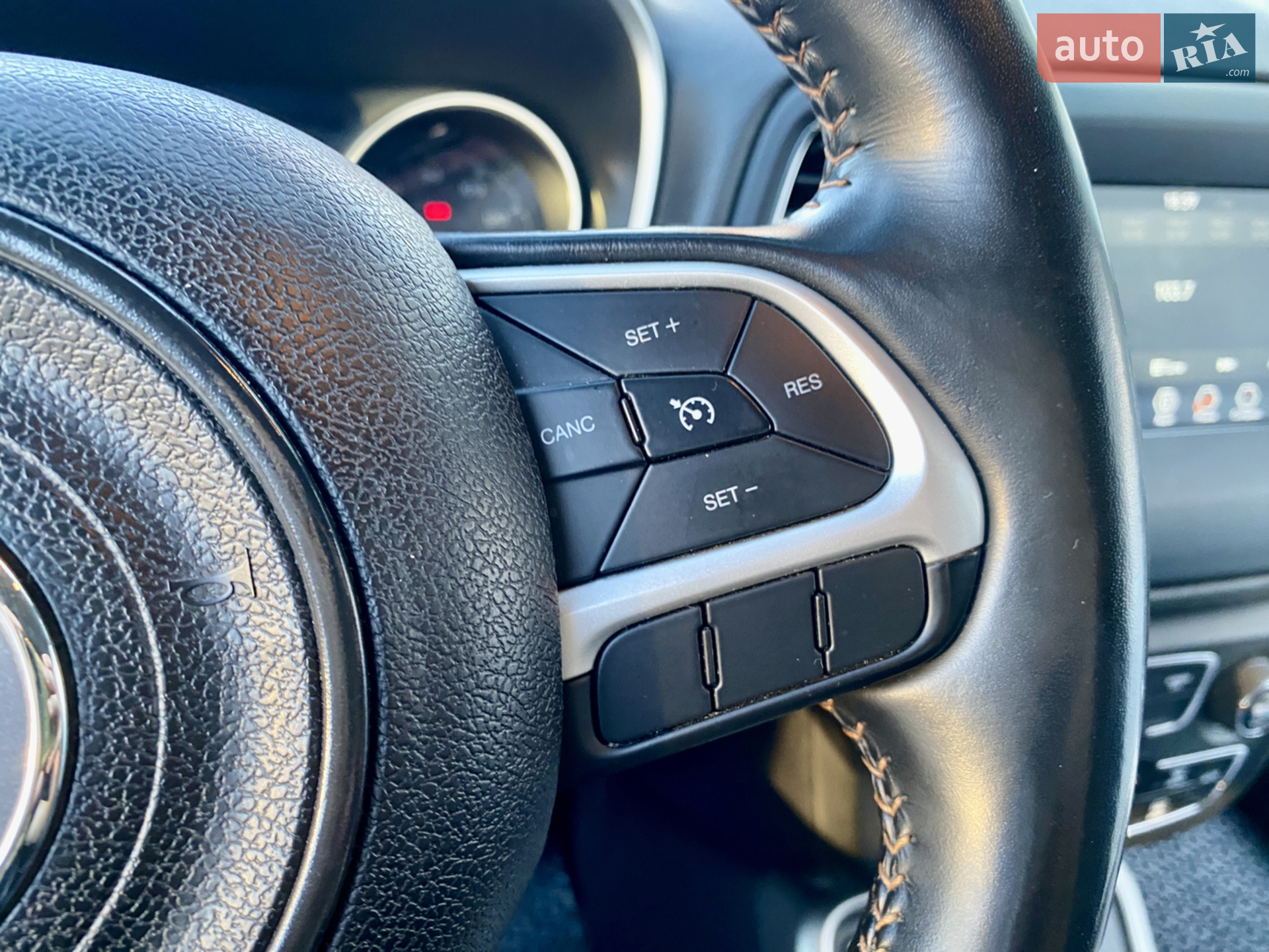 2019 Jeep Compass - мініатюра 38