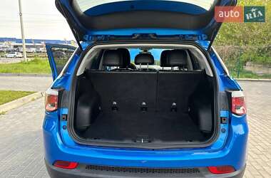 Позашляховик / Кросовер Jeep Compass 2018 в 