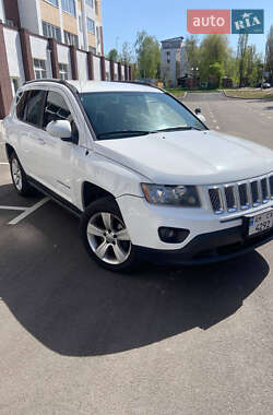 Внедорожник / Кроссовер Jeep Compass 2015 в 