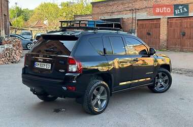Внедорожник / Кроссовер Jeep Compass 2014 в 