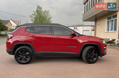 Внедорожник / Кроссовер Jeep Compass 2017 в 