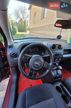Позашляховик / Кросовер Jeep Compass 2015 в 