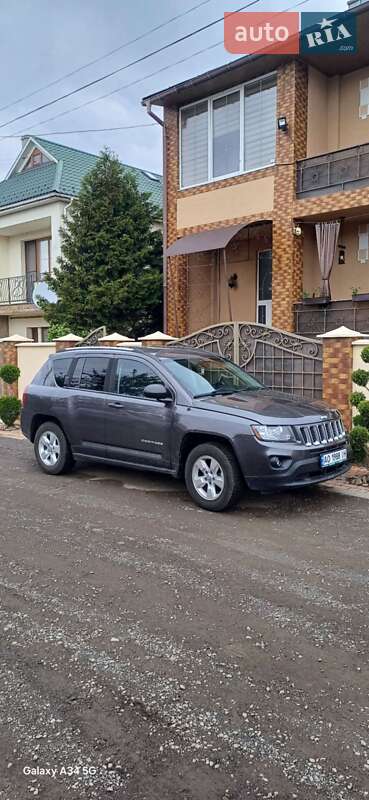 Внедорожник / Кроссовер Jeep Compass 2014 в Ужгороде