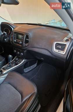 Позашляховик / Кросовер Jeep Compass 2017 в 