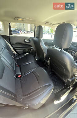 Позашляховик / Кросовер Jeep Compass 2019 в 