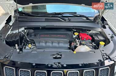 Внедорожник / Кроссовер Jeep Compass 2019 в 