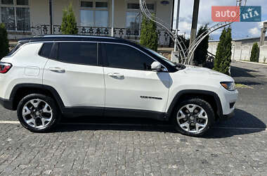 Внедорожник / Кроссовер Jeep Compass 2018 в 