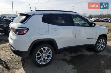 Позашляховик / Кросовер Jeep Compass 2024 в 