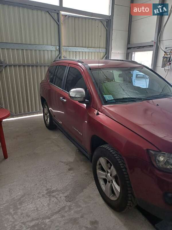 Позашляховик / Кросовер Jeep Compass 2013 в Києві