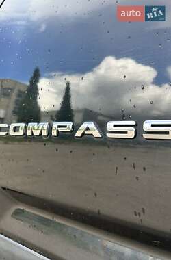 Внедорожник / Кроссовер Jeep Compass 2011 в 