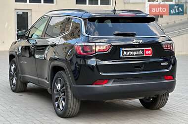 Внедорожник / Кроссовер Jeep Compass 2017 в 