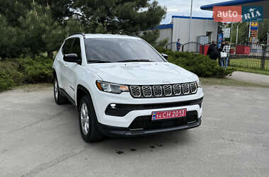 Позашляховик / Кросовер Jeep Compass 2024 в 