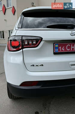 Позашляховик / Кросовер Jeep Compass 2024 в 