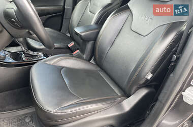Внедорожник / Кроссовер Jeep Compass 2020 в 