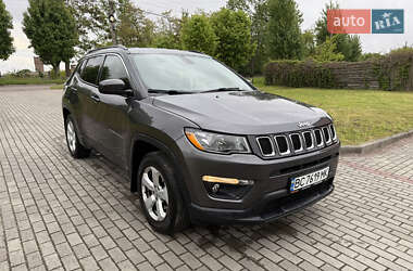 Внедорожник / Кроссовер Jeep Compass 2018 в 