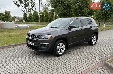 Внедорожник / Кроссовер Jeep Compass 2018 в 
