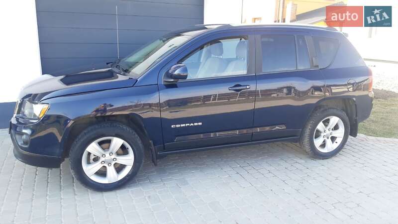 Позашляховик / Кросовер Jeep Compass 2014 в 