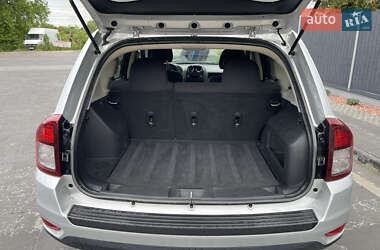 Внедорожник / Кроссовер Jeep Compass 2013 в 