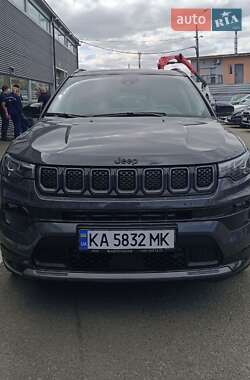 Внедорожник / Кроссовер Jeep Compass 2024 в 