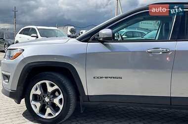 Внедорожник / Кроссовер Jeep Compass 2018 в 
