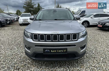 Внедорожник / Кроссовер Jeep Compass 2018 в 