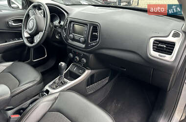 Внедорожник / Кроссовер Jeep Compass 2018 в 