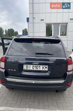 Внедорожник / Кроссовер Jeep Compass 2015 в 