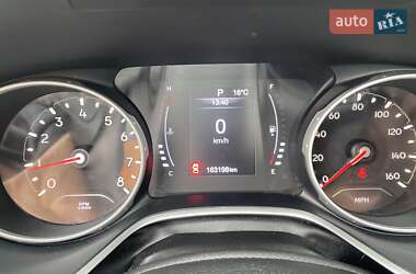 Внедорожник / Кроссовер Jeep Compass 2017 в 