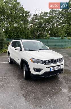Внедорожник / Кроссовер Jeep Compass 2017 в 