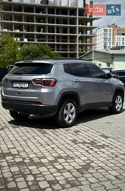 Внедорожник / Кроссовер Jeep Compass 2018 в 