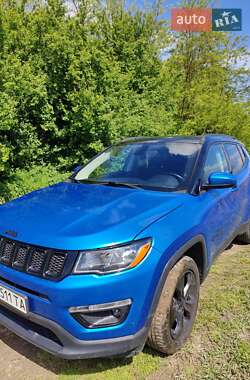 Внедорожник / Кроссовер Jeep Compass 2018 в 