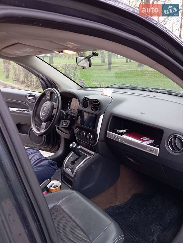 Внедорожник / Кроссовер Jeep Compass 2013 в Кривом Роге