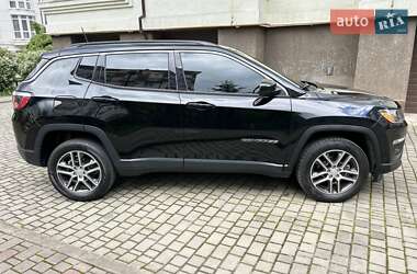 Внедорожник / Кроссовер Jeep Compass 2020 в 
