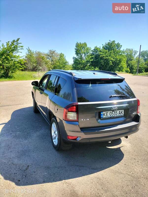 Внедорожник / Кроссовер Jeep Compass 2016 в Каменском