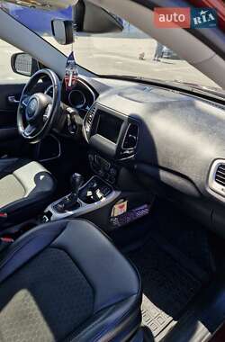 Позашляховик / Кросовер Jeep Compass 2020 в 