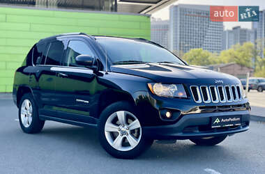 Внедорожник / Кроссовер Jeep Compass 2014 в 