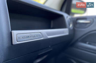 Внедорожник / Кроссовер Jeep Compass 2014 в 